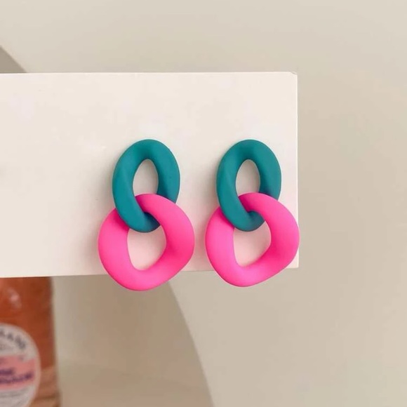 🎀 Awesome Color Block Chainlink Earrings 🎀 - Picture 1 of 3